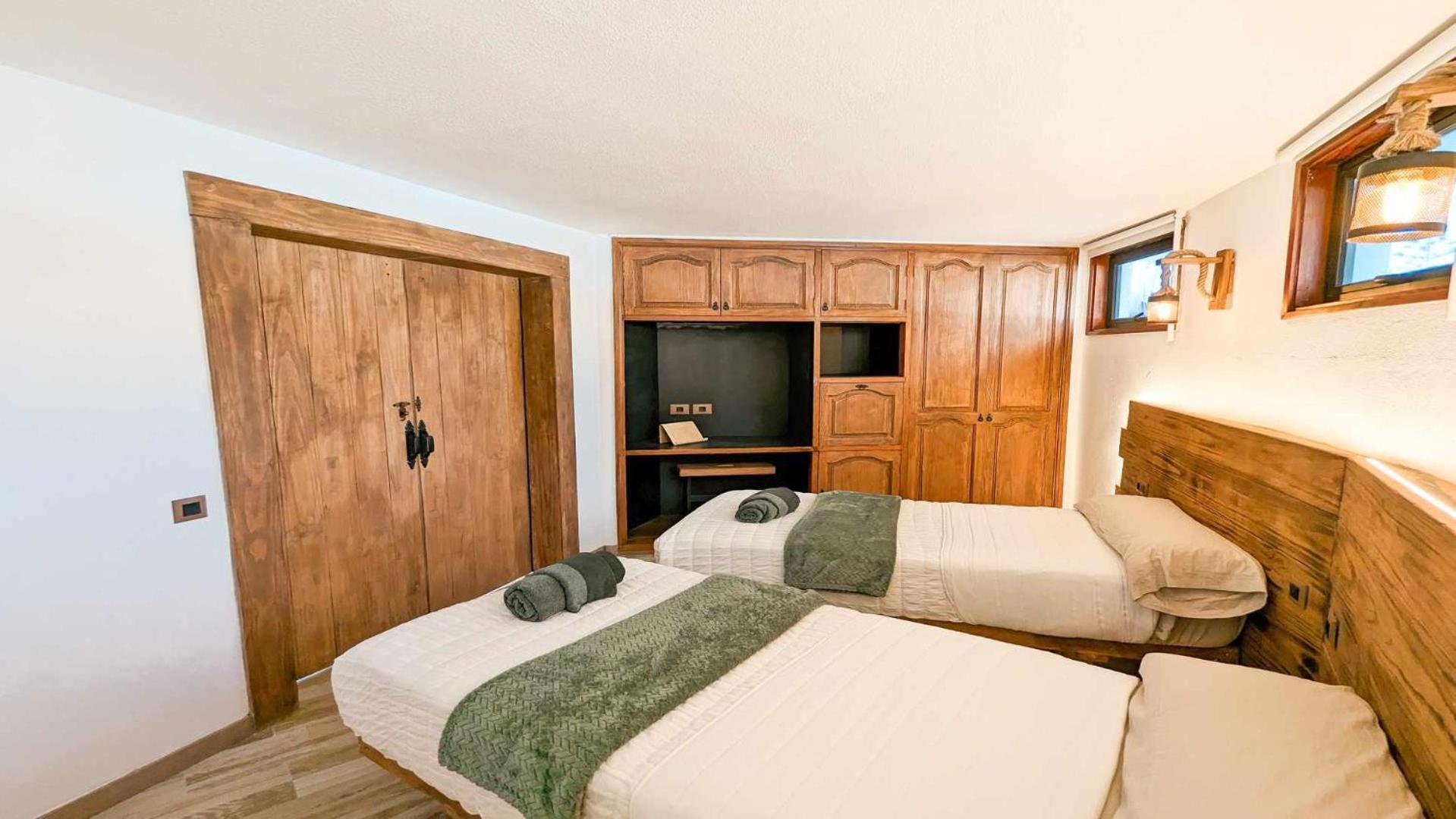 Bungalow Allende Famara Con Piscina Privada Y Ac Екстериор снимка